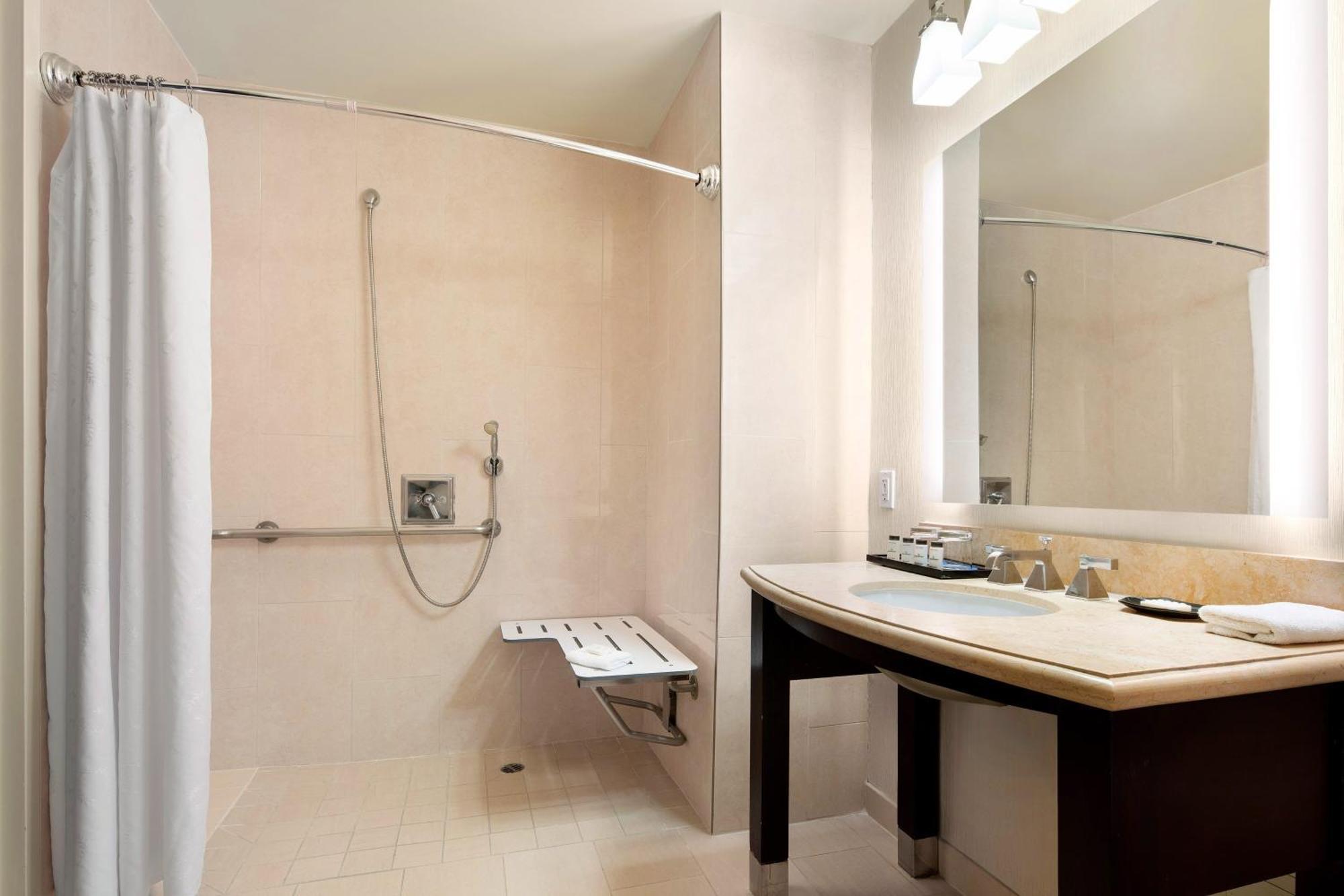 Sheraton Garden Grove-Anaheim South Bagian luar foto